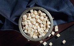 The Mystical Properties of Poria: Why is it Called the "Divine Medicine of All Seasons"?