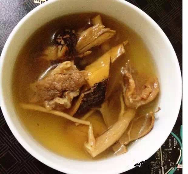 Got Dampness? 20 Recipes for Damp-Removing Soups That Nourish Yin, Tonify Qi and Blood, Support the Lungs, and Strengthen Essence, Suitable for All Ages