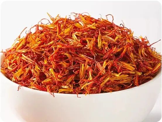 Understanding Traditional Chinese Medicine: The Benefits of Honghua (Safflower) for Winter Health