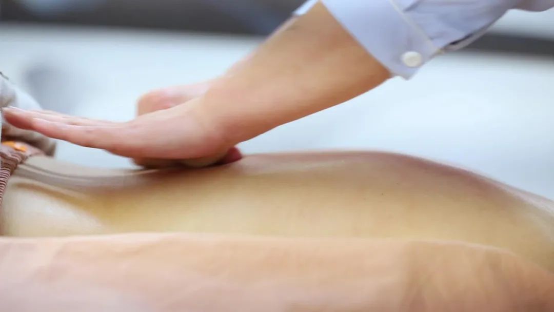 Gua Sha: A Gentle Scraping Technique to Regulate Qi and Blood, Boost Immunity!
