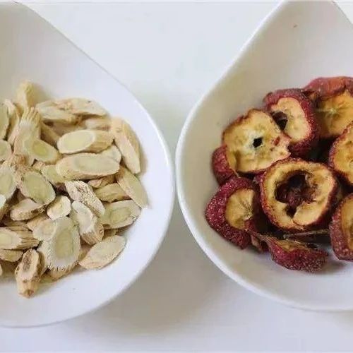 Huang Qi and Hawthorn Drink: Strengthening the Body!