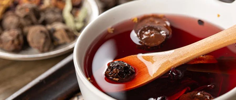 Nourishing a Warm Constitution After the Summer Solstice: Dietary Recommendations for Spleen and Stomach Deficiency with Cold Dampness