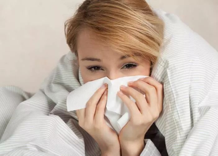 Understanding Wind-Cold and Wind-Heat Colds in Traditional Chinese Medicine