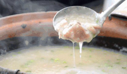What is 'Dampness' as Commonly Said by People in Guangdong? Recommended TCM Formulas for Dampness Removal