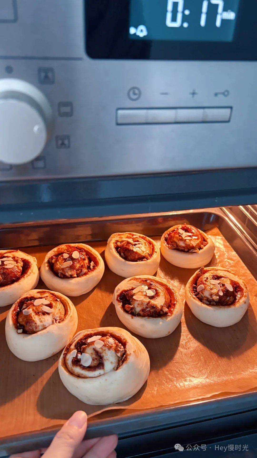 Cinnamon Walnut Bread Rolls | The Aroma of Cinnamon on a Cool Day