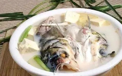 The Dual Role of Medicinal and Edible Plants: A Focus on Chuanxiong (Ligusticum chuanxiong)
