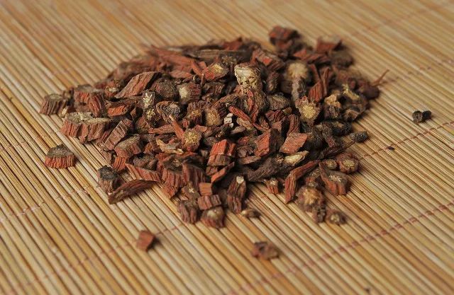 Understanding Common Chinese Medicinal Herbs for Cardiovascular Health