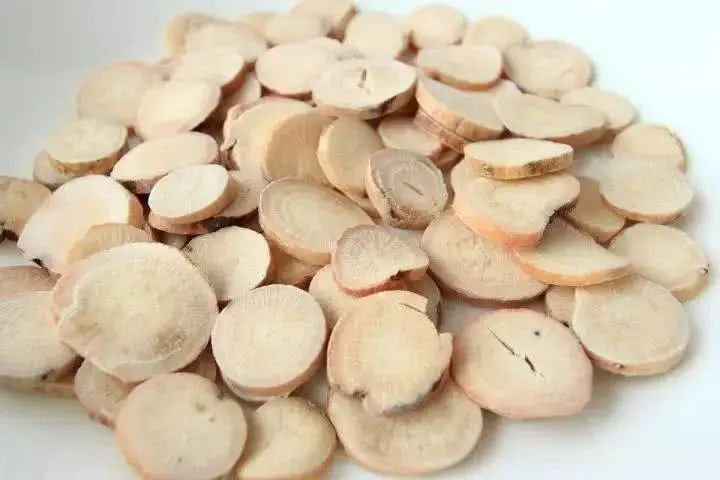 Afraid of Cold Due to Yang Deficiency? A Simple Formula to Soothe Liver Qi and Tonify Kidney Yang This Winter