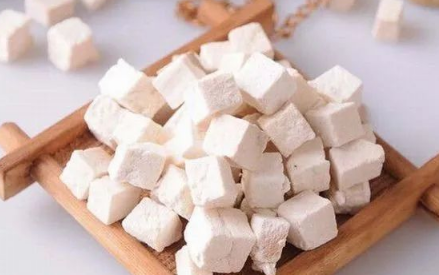 Daily Herb: Poria (Fú Línɡ)