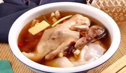 Got Dampness? 20 Recipes for Damp-Removing Soups That Nourish Yin, Tonify Qi and Blood, Support the Lungs, and Strengthen Essence, Suitable for All Ages