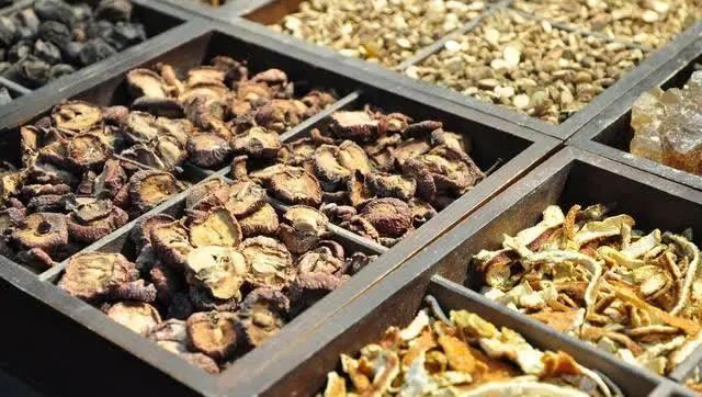 Food Therapy Over Medicinal Supplements: 12 Health Foods You Should Know