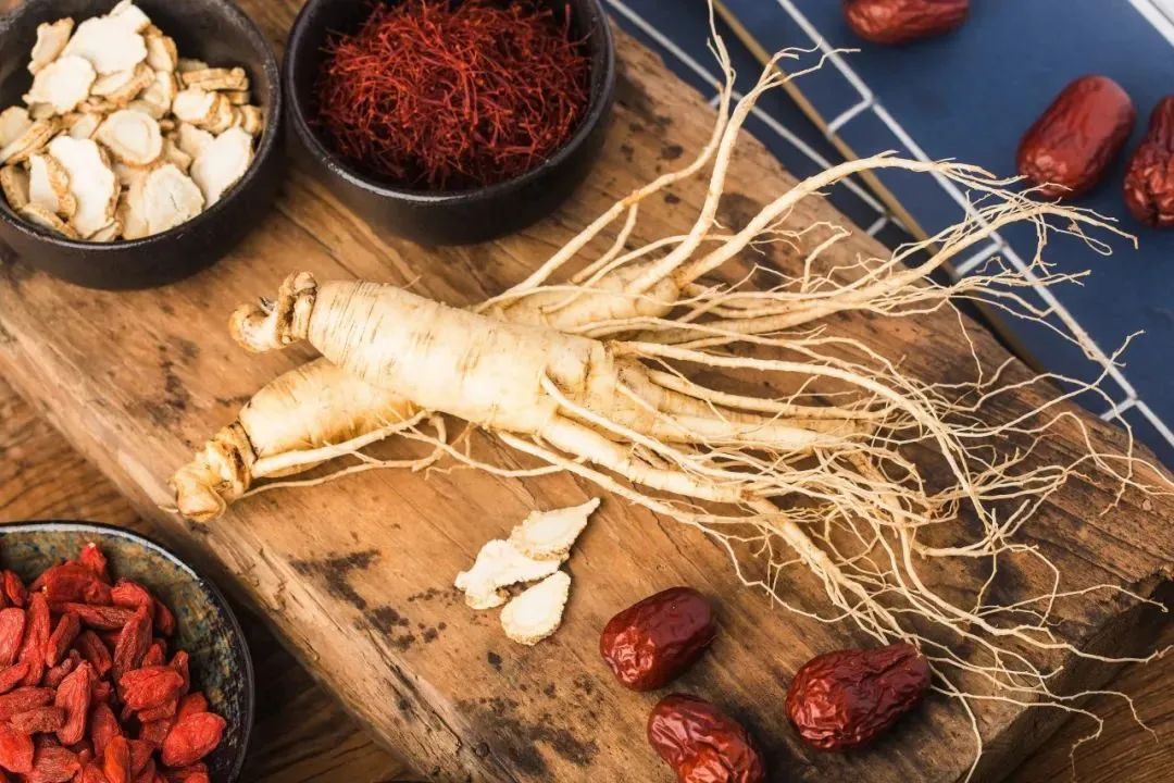 Young People Embrace Changbai Mountain Ginseng!