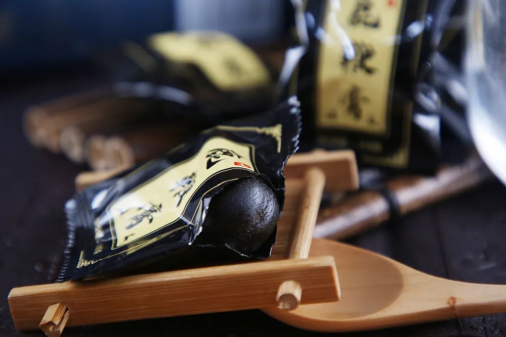 One Gram of Poria: A Powerful Tool for Promoting Diuresis, Reducing Edema, and Strengthening the Spleen, with 6 Poria Recipes
