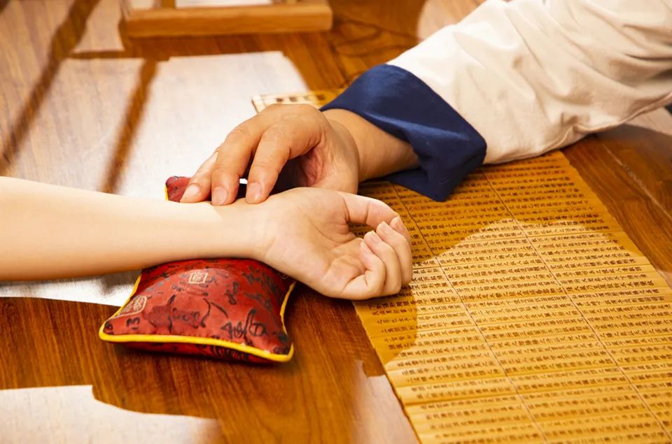 The Mysterious Pulse Diagnosis in Traditional Chinese Medicine: What Is It Really Feeling?