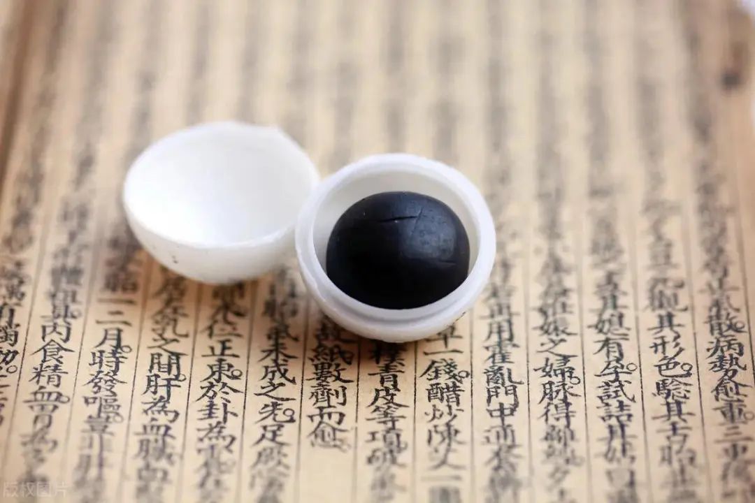 Six Blood-Activating Traditional Chinese Medicines for Promoting Blood Circulation and Dispelling Stasis
