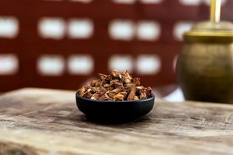 The "Golden Partner" of Danshen: Regular Consumption May Promote Blood Circulation and Dissolve Thrombus