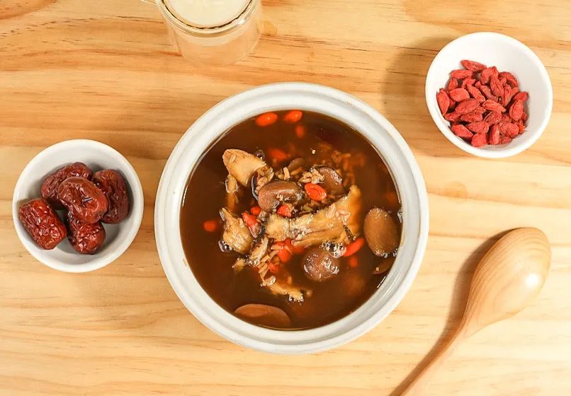 Eight Delicious and Healthy Angelica (Dang Gui) Recipes for Blood Nourishment in Winter