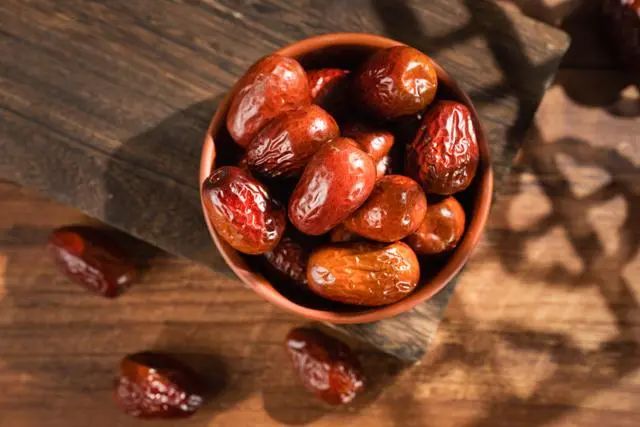 Addressing Anemia: 8 Foods to Nourish Blood and Enhance Vitality