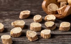 The Numerous Benefits of Drinking Astragalus Tea: Twelve Remarkable Effects of Astragalus