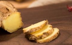 The Distinct Benefits of Fresh Ginger and Dried Ginger: Choosing the Right Ginger for Health Before the Dog Days of Summer