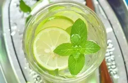 Health and Dietary Therapy During the Sanfu Days