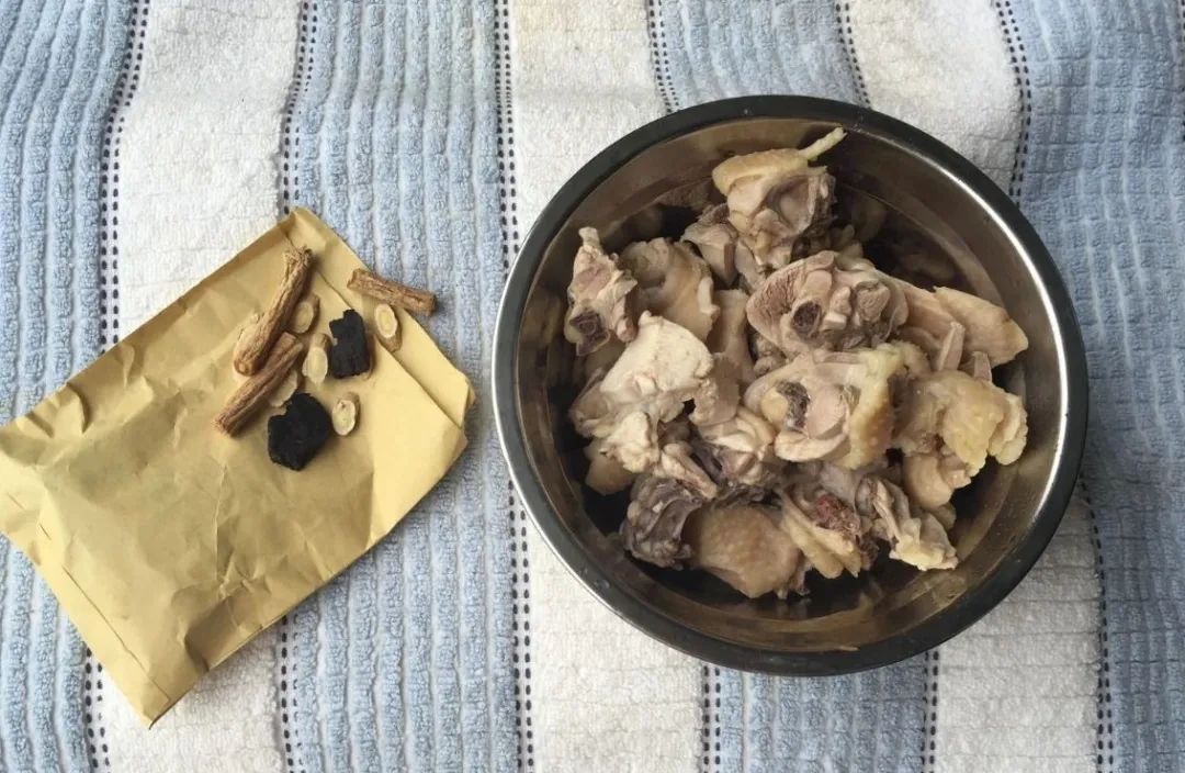 Astragalus, Codonopsis, and Angelica: The Golden Combination for Women's Qi and Blood Nourishment!