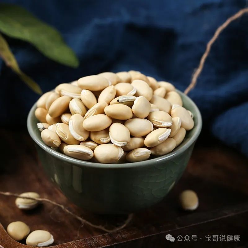 Transforming with Poria: A Traditional Chinese Medicine Perspective