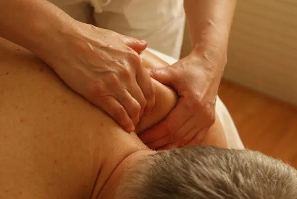 Traditional Chinese Medicine Treatment for Lung Cancer: Harmonizing Qi and Blood, Supporting the Right and Expelling Evil