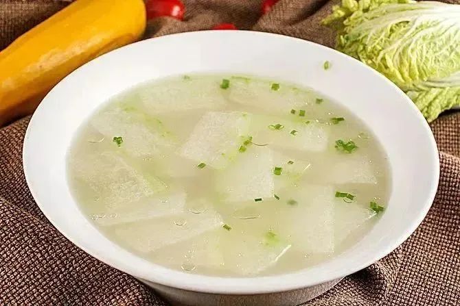 Differences Between Spleen-Stomach Yang Deficiency and Spleen-Stomach Damp-Heat