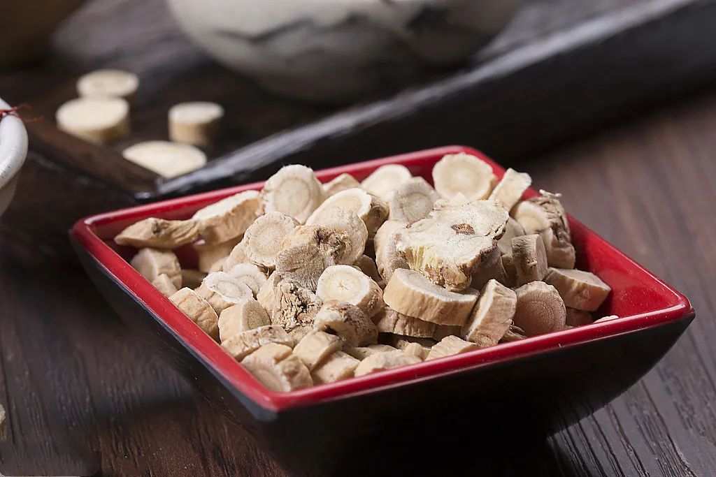 The Remarkable Effects of Astragalus (Huang Qi) in External Applications