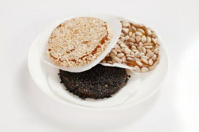 One Gram of Poria: A Powerful Tool for Promoting Diuresis, Reducing Edema, and Strengthening the Spleen, with 6 Poria Recipes