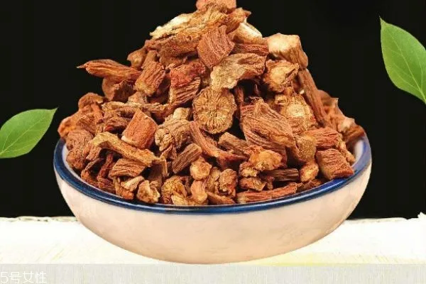 Benefits of Drinking Salvia Miltiorrhiza Tea: Effects and Functions of Salvia Miltiorrhiza