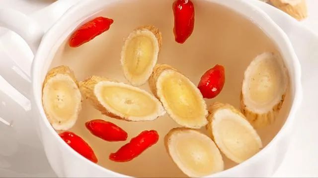 Astragalus and One Treasure: A Natural Immunity Booster for October! Stabilizes Three Highs, Nourishes Qi and Activates Blood, Keeping You Healthy!