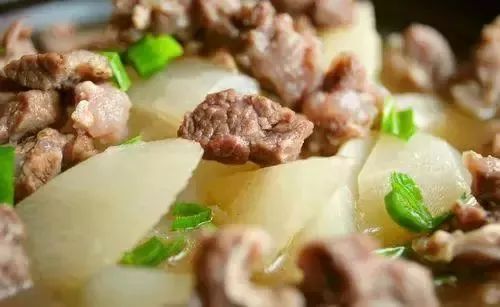 Foods That Nourish Blood: A Comprehensive Overview