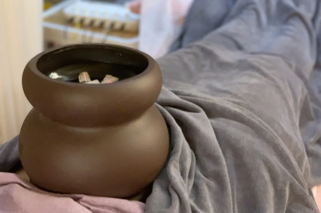 Traditional Chinese Medicine Suitable Techniques - Warming Yang Cupping