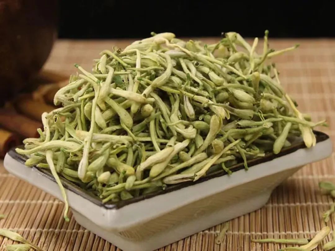 The Legend of Chinese Medicine: Clearing Heat and Detoxifying