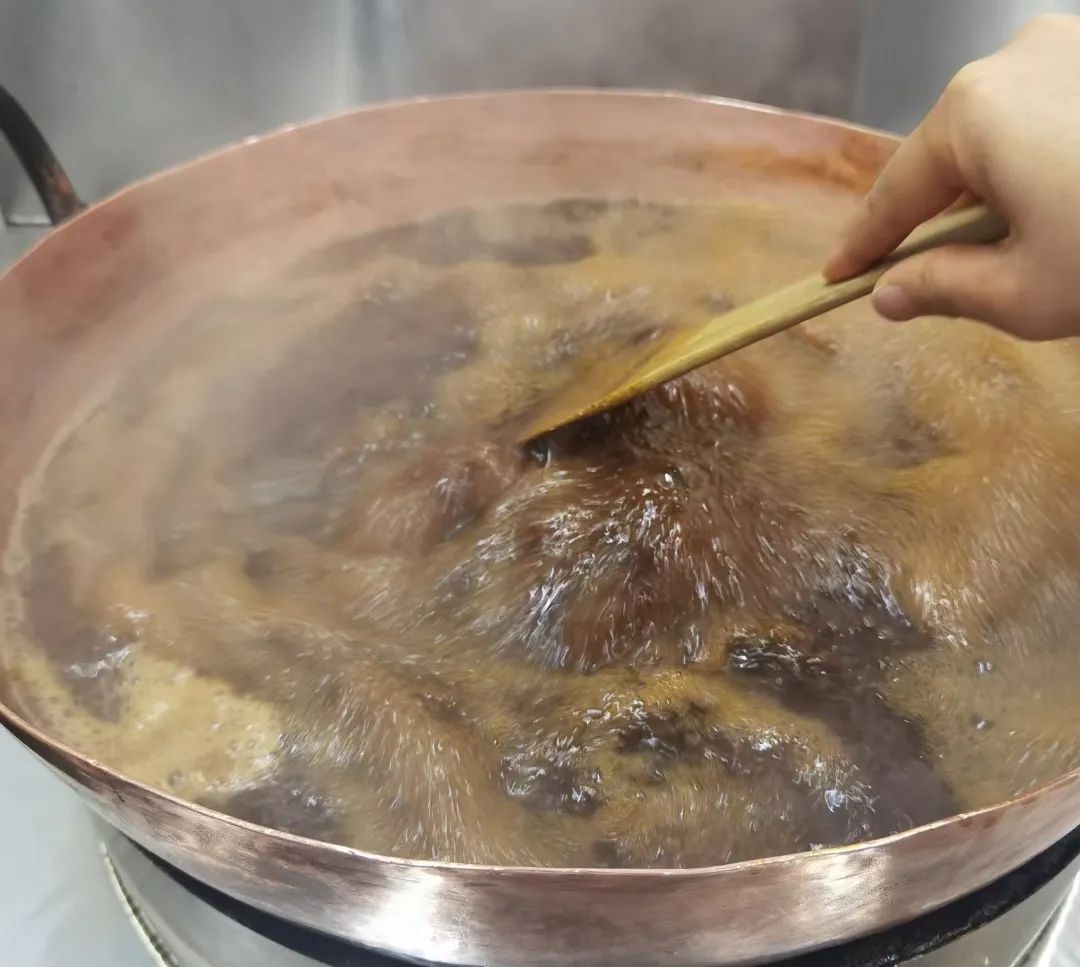 How Traditional Medicinal Pastes Are Formulated