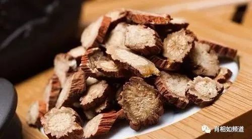 The Six Major Uses of Dan Shen (Salvia miltiorrhiza)
