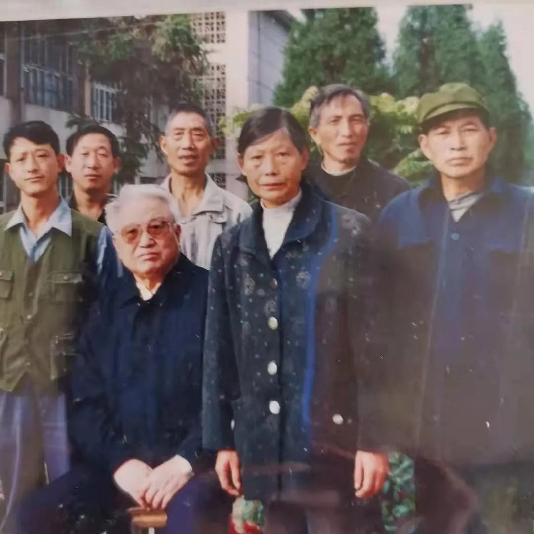 In Memory of Professor Xu Jintang, the Father of Huanglian and Tianma