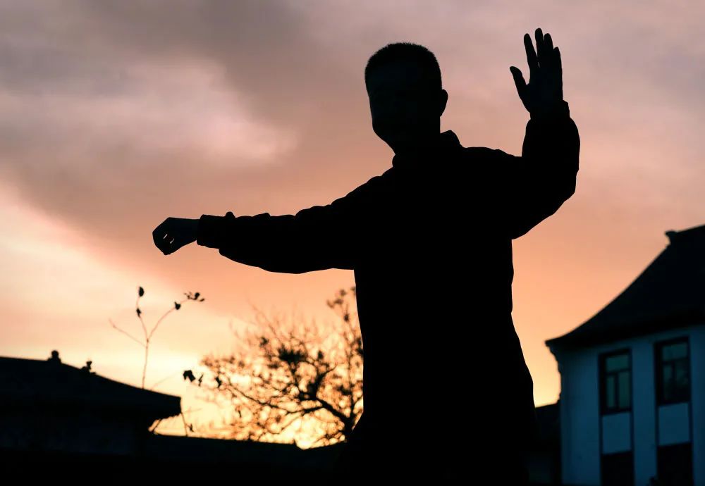 Who Practices Tai Chi? A Flourishing Community!
