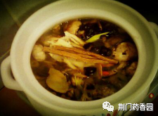 Medicinal Cuisine and Health Preservation: The Concept of 'Food and Medicine Sharing the Same Source'