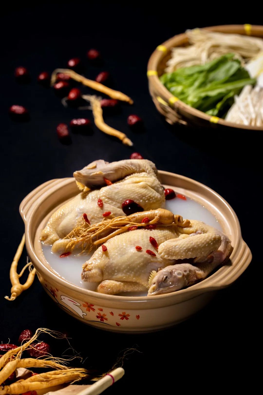 Young People Embrace Changbai Mountain Ginseng!