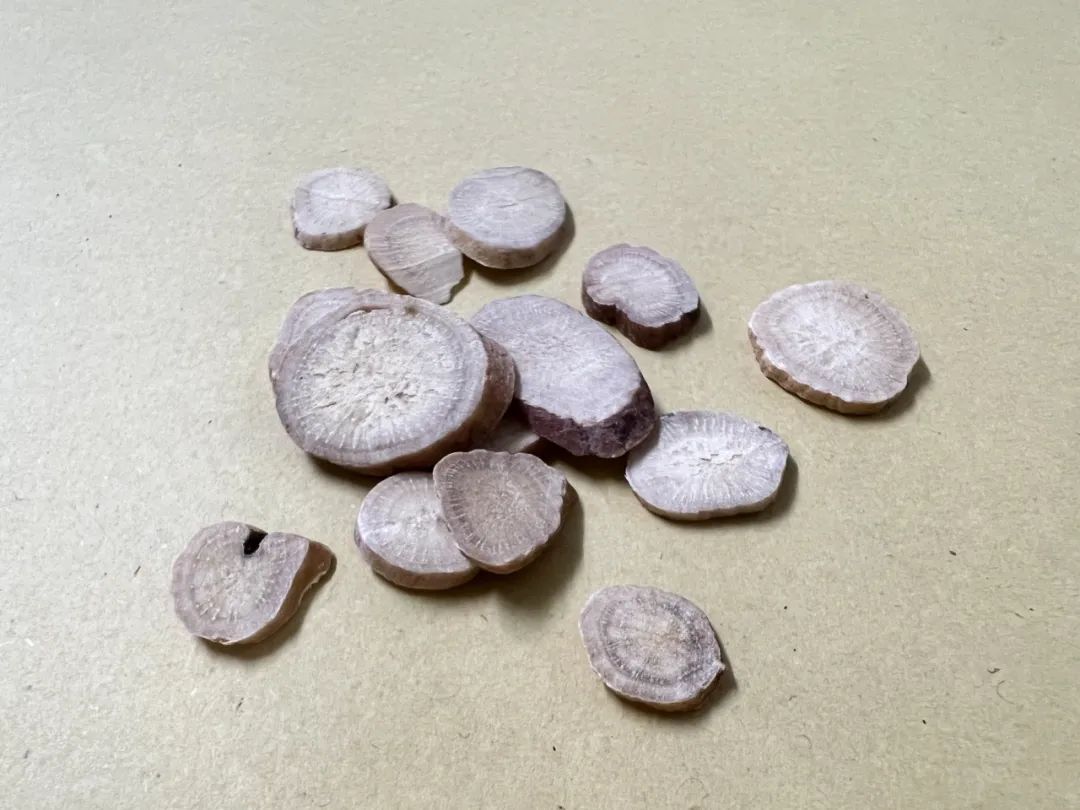 National Renowned TCM Practitioner Yuan Changjin: Expelling Pathogenic Factors, Unblocking Meridians, Supporting the Body to Treat Bi Syndrome