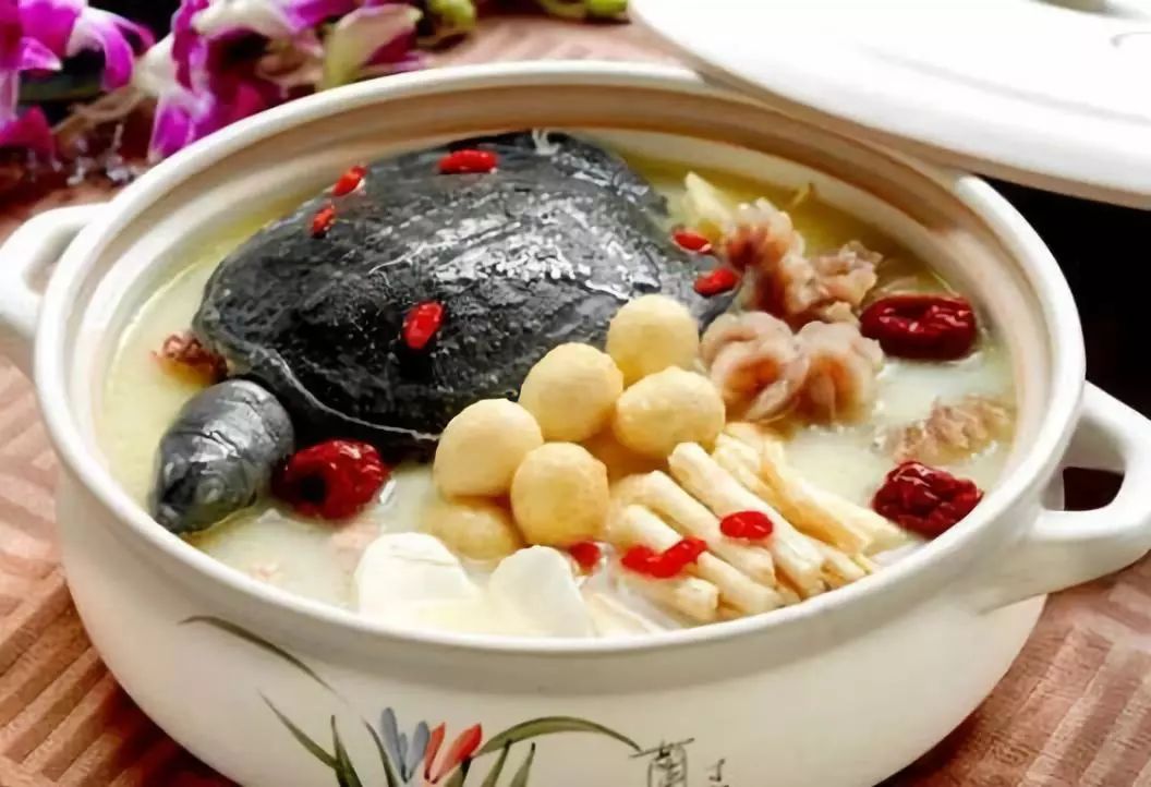 6 Medicinal Recipes Suitable for Autumn and Winter: Nourishing Qi and Blood, Moistening Yin and Kidney...