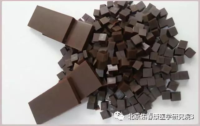Traditional Chinese Medicine "Gaoji" (Pastes)