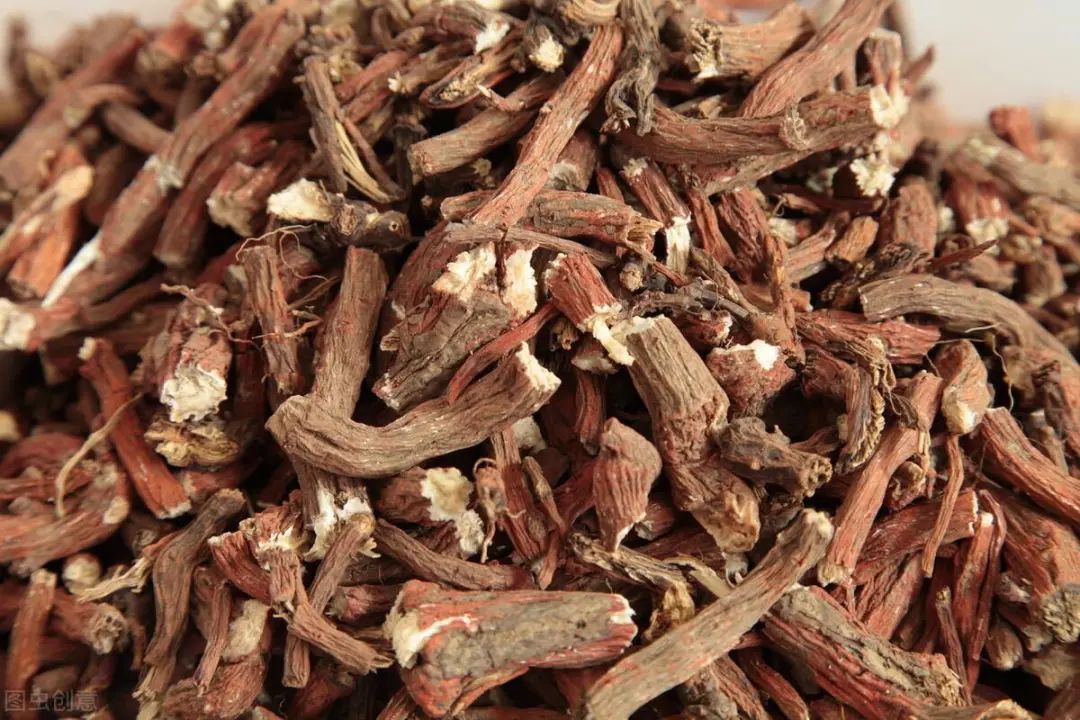 What Are the Dietary Restrictions for Danshen? How Much Should You Consume Daily?