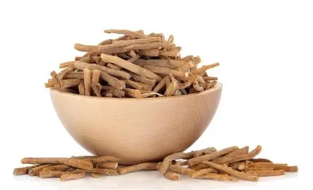 Eight Chinese Herbs for Activating Blood Circulation and Removing Stasis