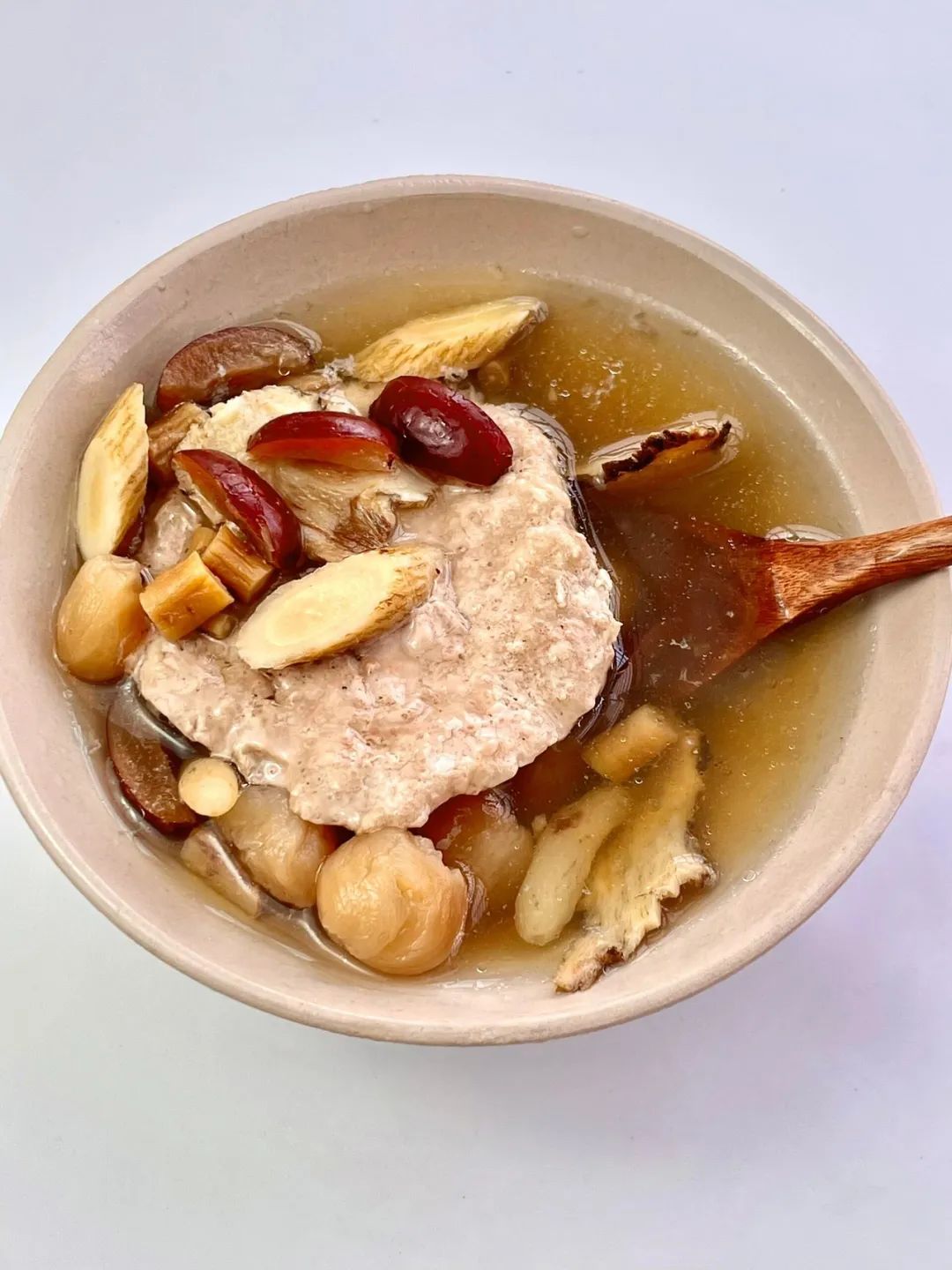 4 Soups Suitable for Spring: Boost Yang Qi, Nourish the Five Organs, and Achieve a Healthy Complexion!