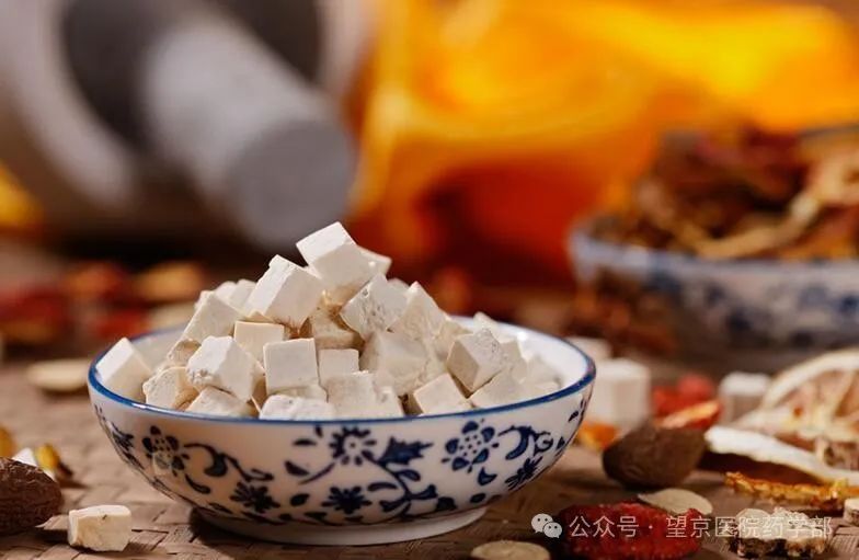 The Dual Role of Food and Medicine: Poria (Fu Ling)