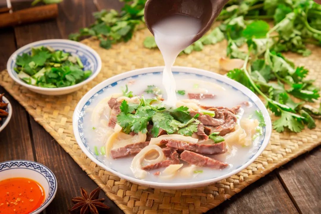 What Are the Symptoms of Spleen and Stomach Yang Deficiency?